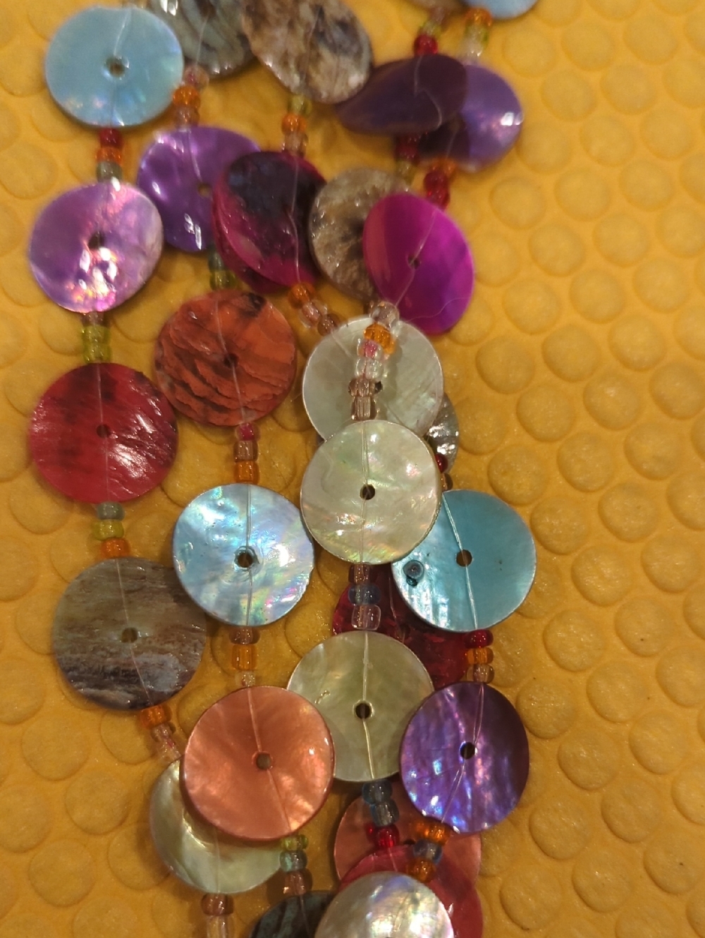 Shell Bead Necklace - Picture 3 of 7